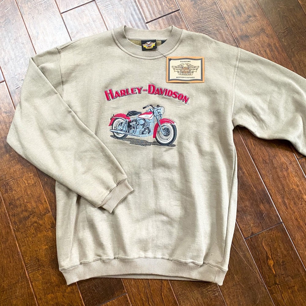 Authentic and rare Harley Davidson crew neck!